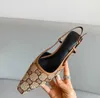 2024 Womens Slingback Sandals Pump Aria Shoes presenteras i svart nät med kristaller glittrande motiv tillbaka spänne stängning storlek 35-42