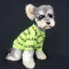 Hundklädbokstäver Tryck varma husdjurskläder för små hundar Kläder Valp Harness Vest Dog Accessories Jacket S-XXL 230828