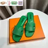 Novo designer sandálias slides com caixa mulheres chinelos sapatos de couro genuíno apartamentos sandália verão luxo slide senhoras praia flip flops mulheres chinelo sapatilha saco de pó