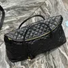 Es Sac de voyage géant en cuir matelassé Noir Maxi Sac souple Poignées supérieures Duffle Designer Femmes Hommes Fermeture à glissière Grands sacs à main Sangle en cuir détachable