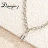 Hangertjeskettingen DUOYING Mode Aangepast Naambord Tailleketting Minimalistisch Gepersonaliseerde Parel Kwastje Sexy Lichaam Voor Dames Sieraden Cadeau 230828