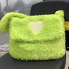 Sacs de soirée Hiver Lamb Hair Messenger Sac Femmes Peluche Hobo Doux Fluffy Bandoulière Motif Coeur Oreiller Satchel Épaule