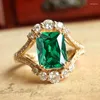 Anéis de casamento huitan luxo quadrado verde zircônia cúbica para mulheres festa de aniversário acessórios de moda joias de cor dourada