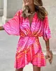 Podstawowe sukienki swobodne 2023 Summer nieregularny plażowy mini sukienka damska moda nadruk swobodny styl bohemijski sukienkę Słońca damska sukienka z rękawem nietoperzy T230825