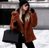 Womens Fur Faux Inverno Grosso Quente Teddy Casaco Mulher Lapela Manga Longa Fofo Peludo Falso Casacos Feminino Botão Bolsos Plus Size Overcoat 230828