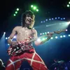 Szybka wysyłka z 48 godzinami/Eddie van Halen 82 wersja ciężka relikwia Frankenstein Electric Guitar/Red/Dekorowana czarno -białymi paskami/bezpłatna wysyłka