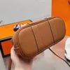 Bahçe Partisi Çantası Kadın Lüks Tasarımcı Büyük Kapasite Deri Çanta Moda Alışveriş Tavaları Crossbody Bags Tuval Tote Tote Slant En Kalite Çantalar