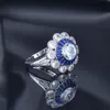 Pierścienie klastra t Square Diamond Ring European and American Luxury Full Snowflake Zaręczenianie