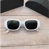 Designer sunglasses for women mens are fashionable atmospheric and spicy showing a small face. UV resistant minimalist SPR17W with logo and box