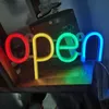 Lampada con insegna al neon aperta Insegne al neon a LED Luce notturna Luci colorate con lettera illuminata per finestra Bar Hotel Coffee Shop Decorativo HKD230825