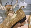 Klänningskor lyxiga präglade logotyp glitterpulver loafers tobak guld silver mode mius utomhus kvinnor designer sneakers tränare