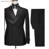 Costumes pour hommes roses sur mesure Tuxedos de marié à double boutonnage Mariage Terno Masculino Prom Come Homme Italien 2PCS (Blazers + Pantalons) Q230828