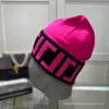 Designer Beanie Uomo Donna Berretti con teschio di lusso Cappelli lavorati a maglia invernali Elasticità Secchio Lettera Calda Casquette Unisex con alta qualità