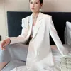 Veste de costume blanc pour femme, nouvelle Version coréenne, ample, célébrité en ligne, décontractée, mode professionnelle, petite veste de costume, HKD230825