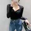 女性用Tシャツ秋のファム服メッシュTシャツ女性シックセクシークロスVネックシャイニーダイヤモンドトップロングスリーブティー