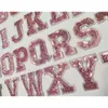 Akcesoria części worka 1PC Pink cekiny litera alfabetowa łatka do ubrania żelazko na odzieży haftowane plastry aplikacji 230826