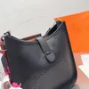 Äkta läder axelväskor kvinnor designer modeväska chocolat taurillon clemence tote cross body ihålig förvaring handväska halsduk