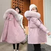 Jaqueta feminina parka moda longo casaco de lã forro com capuz parkas jaqueta de inverno fino com gola de pele quente neve usar roupas acolchoadas l230826