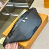 Luxurys Designer Bags Outdoor Mens Bolsas Design Womens Classic Leather Crossbody Bag A Sacola NO40