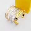 Nueva moda brazalete letra hueca para mujer pulseras de diseñador 18 K joyería de marca de oro regalo de pareja de boda brazaletes de amante con caja