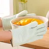 Gants de four isolés anti-brûlure Cuisine Four à micro-ondes Mitaines de cuisson Épaissie Gants en silicone résistant à la chaleur à cinq doigts HKD230899