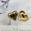 Boucles d'oreilles à tige rétro tempérament exagéré, placage en résine en forme de cœur, aiguille en argent 925 pour femmes