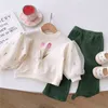 Sweats à capuche Sweatshirts Bébé Filles Belle Tulipe Pull Bas Chemises Manches Brodées Hauts Élégant Enfants Printemps Automne Porter Enfants 230828