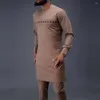 Tute da uomo Dashiki Abbigliamento uomo africano Manica lunga Girocollo Pannello geometrico Camicia e pantaloni Set da 2 pezzi Abito elegante per festa di nozze