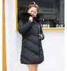 Trench da donna Plus Size 5XL Parka Giacca invernale da donna Collo in pelliccia Cappotto di cotone spesso Donna Nero Giacche con cappuccio Casaco WXF493