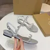 Zapatos de vestir Sandalias de tacón alto para mujer 2023 Banquete grueso de verano Diamante de agua Doble cadena Slim Open Toe Zapatillas planas