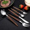 20/30 st guldbestick set silverware gabelformulär för kök gadget set diskmaskin middag trähandtag efterrätt kaffe lunch q230829