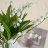 Fleurs décoratives 6pcs / bouquet artificiel tressé muguet bouquet de mariée style frais fausse soie coiffure de mariage ensemble de corsage