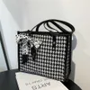 Prachtige Avondtassen Koreaanse Lente Mode Dames Handtas Veelzijdige Ge Tote Bag Plaid Sjaal Schouder 230828