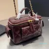 2023 Yeni Tasarımcı Kadınlar Mini Vanity ile Zincir Kozmetik Çanta Onun Bagaj Omuz Çantaları Lady Makyaj Kılıfı Crossbody Strap Çanta