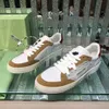 Top Luxury Out Off Office Sneakers Shoes Low Top Suede Leather Platform Skateboard Walking Chunky Rubber Trainers Dress Party Men Casual Walking Rabatt 38-46