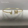 Bangle Aurolaco Anpassat namn Armband Personliga anpassade zirkonbokstäver Bangle Men Gold Rostfria smycken Gåvor 230828