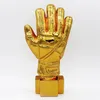 Objets décoratifs Figurines 26 cm Gants de gardien de but de football doré Trophée Résine Artisanat Plaqué Or Prix de Football Cadeau Personnalisable Fans Ligue Souvenirs 230828