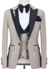 Costumes pour hommes Blazers Groomsmen Beige Groom Tuxedos Noir Revers Hommes Mariage 3 Pcs Blazer Veste Pantalon Gilet Costume Sur Mesure Homme 230828