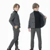 Trajes a juego para la familia AS AW23 Colección Shabat a cuadros Niños Niñas Ropa a juego Bebés Niños Trajes a cuadros Blazer Falda Mameluco Pantalones Vacaciones 230828