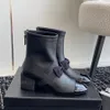 Topp läder bowtie fårskinn chunky häl kvinnors ankel boot s mode kattunge klack lyxdesigner booties svart vit aprikos 35-41 med låda