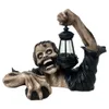 Garden Decorations Zombie Sculpture With Lantern Garden Statue Lawn Terror Livselike Staty Ornament för att dekorera utomhus Halloween -dekoration 230828