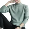 Herrtröjor 2023 Autumn Fashion Light Business Half High Neck Sweater Slim Fit Knit Pullover Bottom