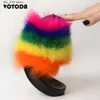 Couleurs Femmes Furry Slippers mélangées Rainbow Fur Faux Flip Flops Fashion Girl Mignon Chaussures moelleuses Fluffy Femmes T230828 583