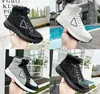 Fashion Men Women Sneakers shoes High Re-Nylon Casual Shoes Italy Outdoor Runner Trainers triangle Logo Running Sports