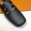 12 modello Nuova scarpa italiana di alta qualità per uomo Mocassini firmati Scarpe casual da uomo Slip-on in pelle di lusso stile britannico Scarpe morbide a righe Mocassini