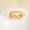 Обручальные кольца Qitian Custom 3d название кольцо из нержавеющей стали ювелирные изделия хип -хоп с бриллиантом CZ Crystal for Women Men Personalt