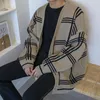 Herrtröjor vintage cardigan man tröja y2k japansk hajuku tecknad brun stickad pullover hip hop streetwear löst stickkläder 230829