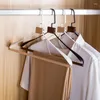 Hangers Hoogwaardig beukenhout kledingrek Brede schouder Niet-vrij hangende huishoudelijke kasthanger