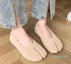 Kleidschuhe 2023Außenhandel Plüsch Damen Flache Unterseite Split Toe Schweinsfüße mit Baumwolle Kleine Erbse Einzelschuh