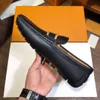 12 modello Nuova scarpa italiana di alta qualità per uomo Mocassini firmati Scarpe casual da uomo Slip-on in pelle di lusso stile britannico Scarpe morbide a righe Mocassini